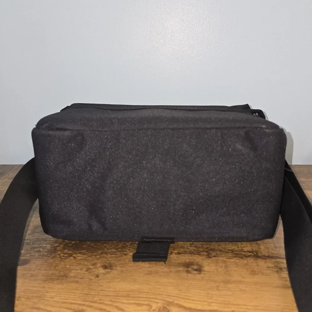 Canon Camera Bag Black With Two Compartments And Shoulder Strap, Pre-owned